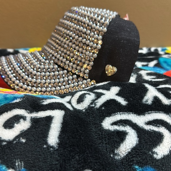 NWT Juicy Couture Black Cap with Rhinestones & Faux Pearls - Picture 4 of 10